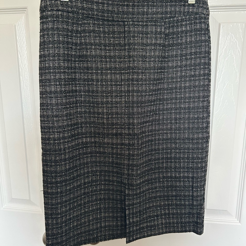 Trina Turk Black and White Pencil Skirt Knee-Length Workwear